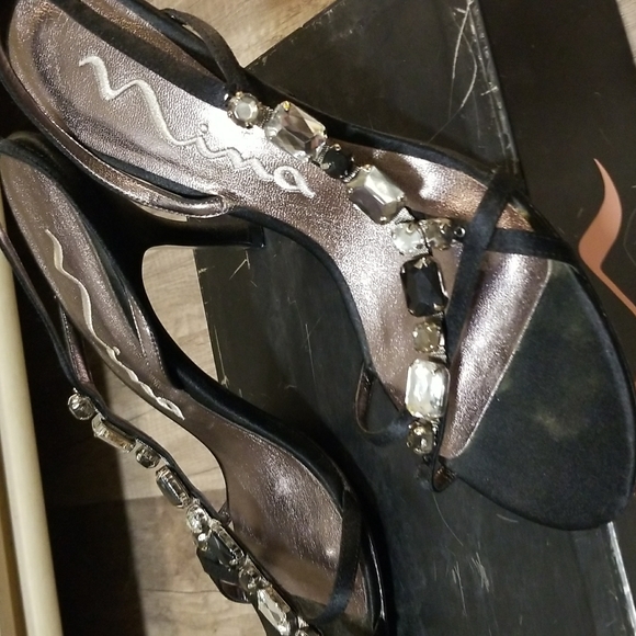 Sandals - Picture 3 of 3